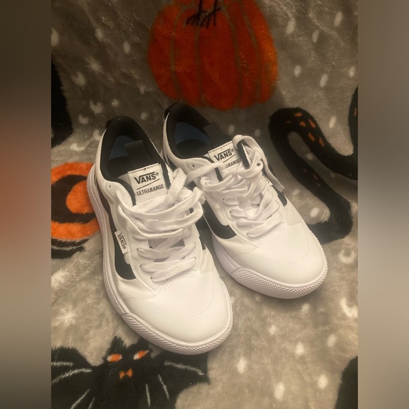 VANS MTE UltraRange EXO Athletic Walking/Running Shoes - Size Mens 4.5/Womens 6 - Picture 2 of 10